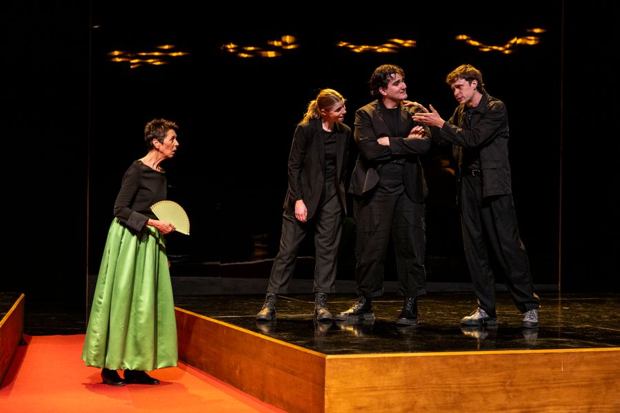 BELLSHAKESPEARE Romeo Juliet Photo Brett Boardman 005649
