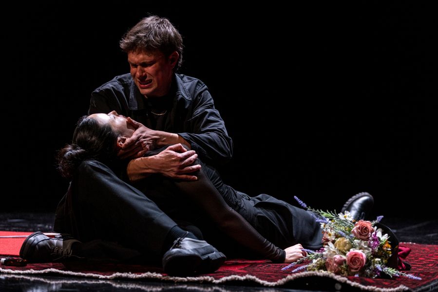 BELLSHAKESPEARE Romeo Juliet Photo Brett Boardman 013753
