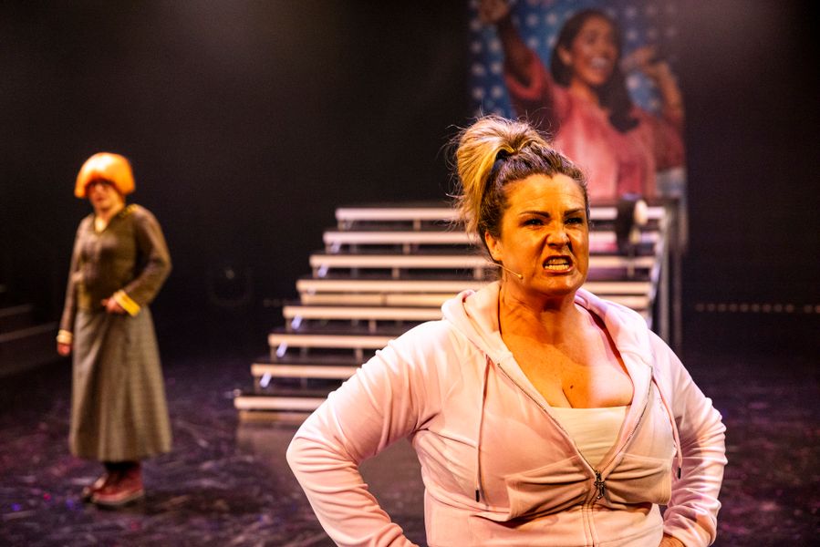 BELL Shakespeare MACKENZIE Photo Brett Boardman 002196