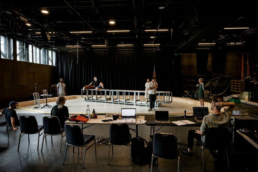 Bell Shakespeare Henry V Rehearsal 001905