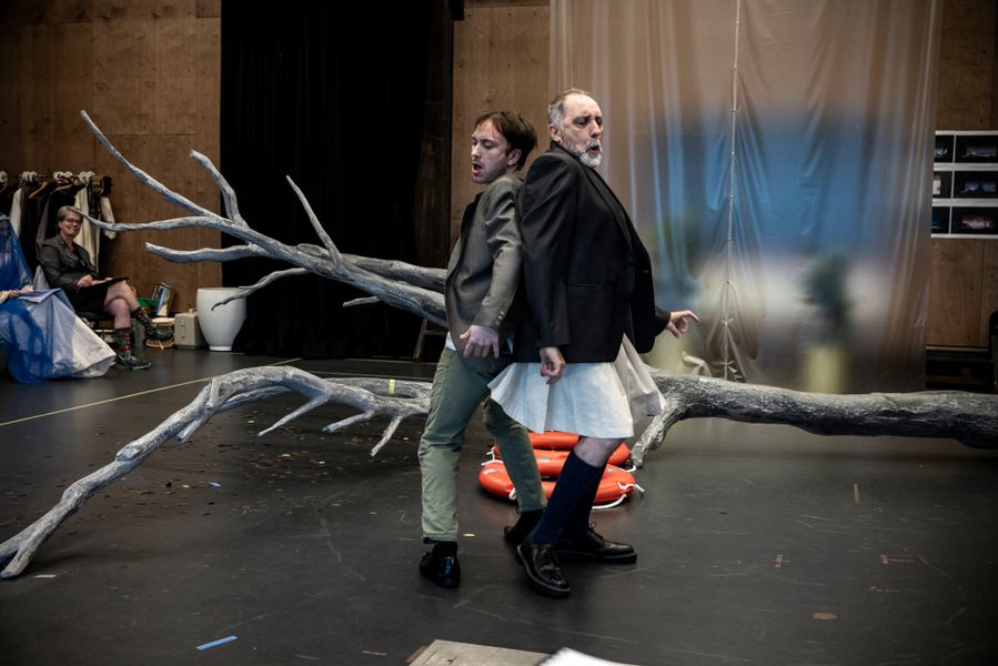 Bell Shakespeare Twelfth Night Rehearsal The Nut Shell Photo Brett Boardman 001811