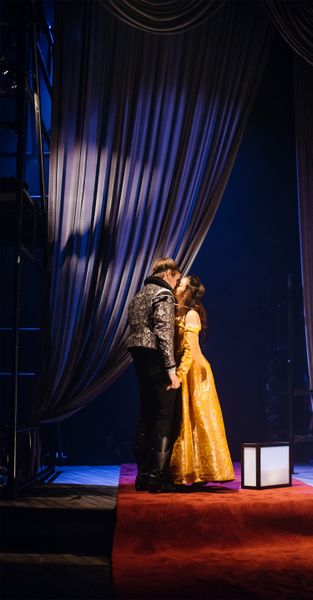 Romeo Juliet 2016 carousel prod 1500x2880 1