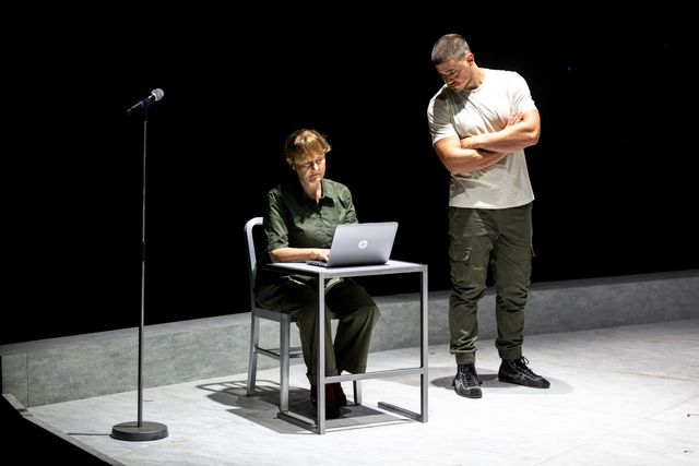 Bell Shakespeare Henry V Production 000958